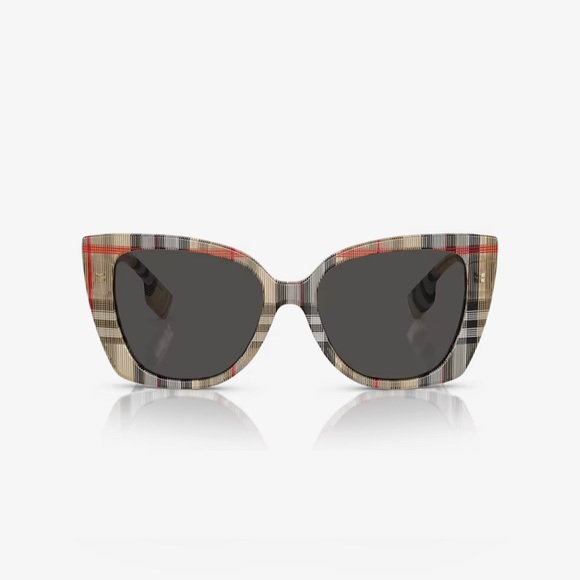 BURBERRY Sunglasses!! Excellent condition!! Comes with Burberry case!! - Picture 3 of 5